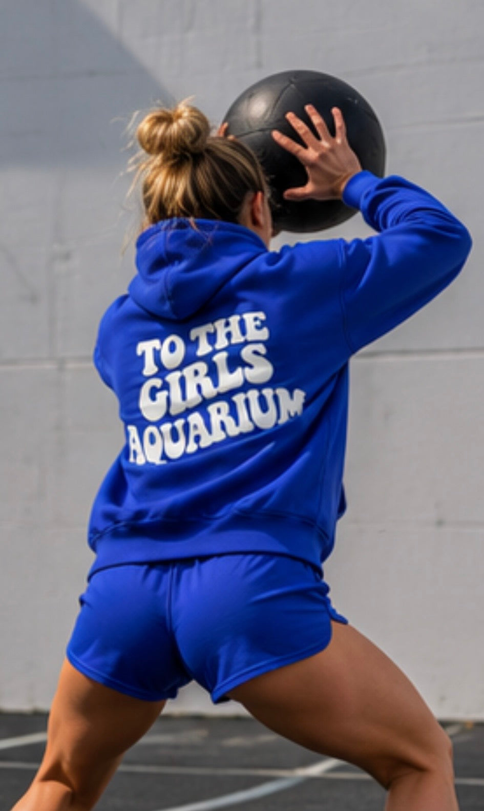 .Girl Aquarium >.